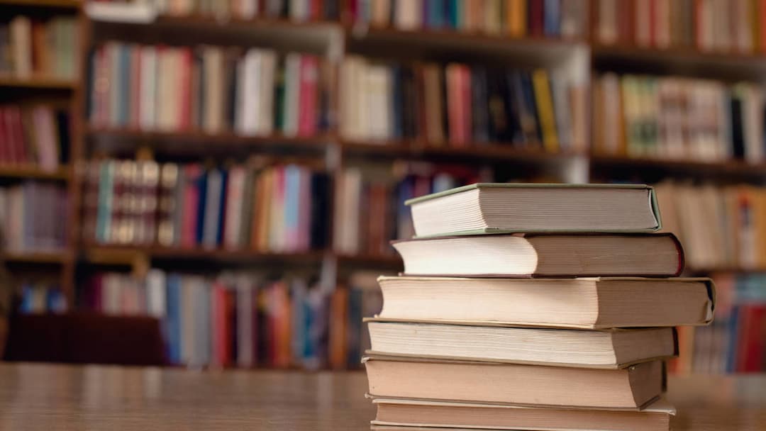 Lanzamiento del Libro "Mientras evito levantarme" Por el Profesor Richard Araya